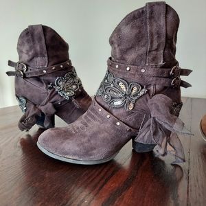 Grey Suede 9.5 size Boots